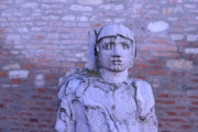 Statue 3